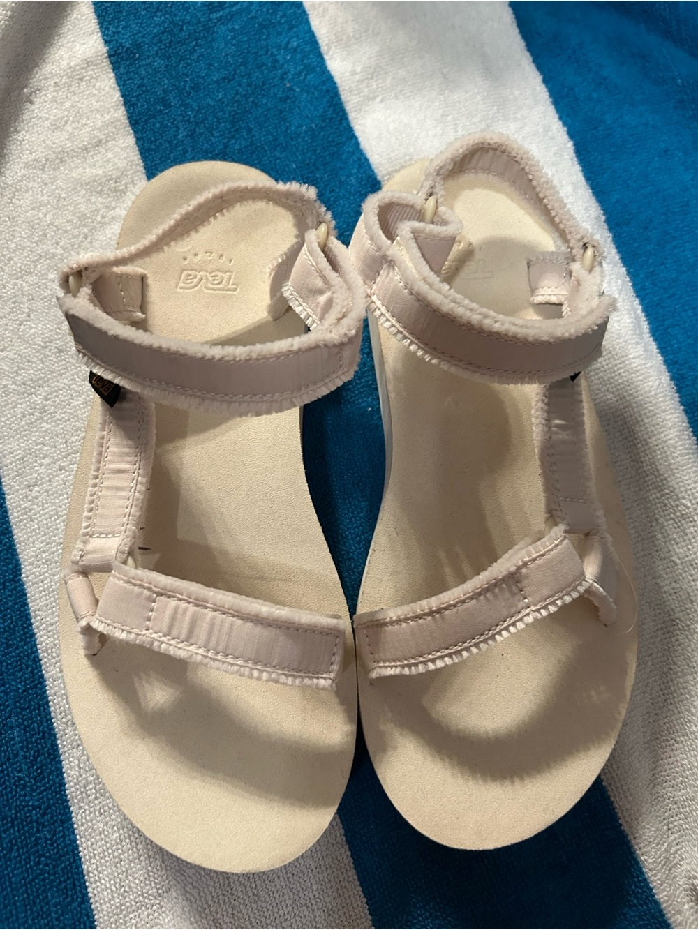 Teva Original Universal Sandals Beige Cream Strappy Flat Womens Size 9 - NWT
